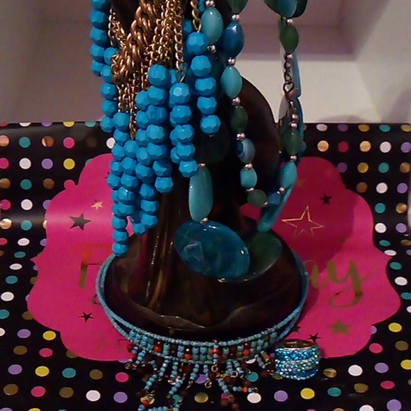 Turquoise necklaces and stretch ring - Picture 1 of 6
